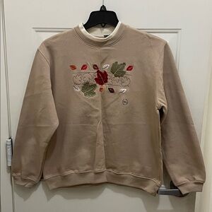 Classic Elements Women’s XL Leaf Embroidered Tan Sweatshirt